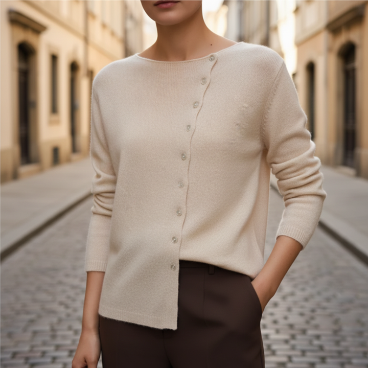 Maglione femminile con bottoni