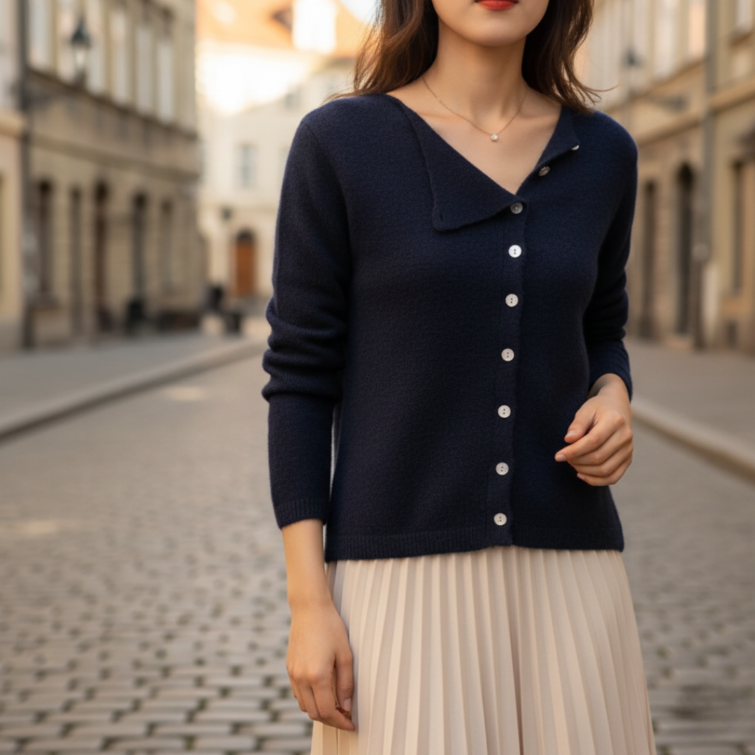 Maglione femminile con bottoni