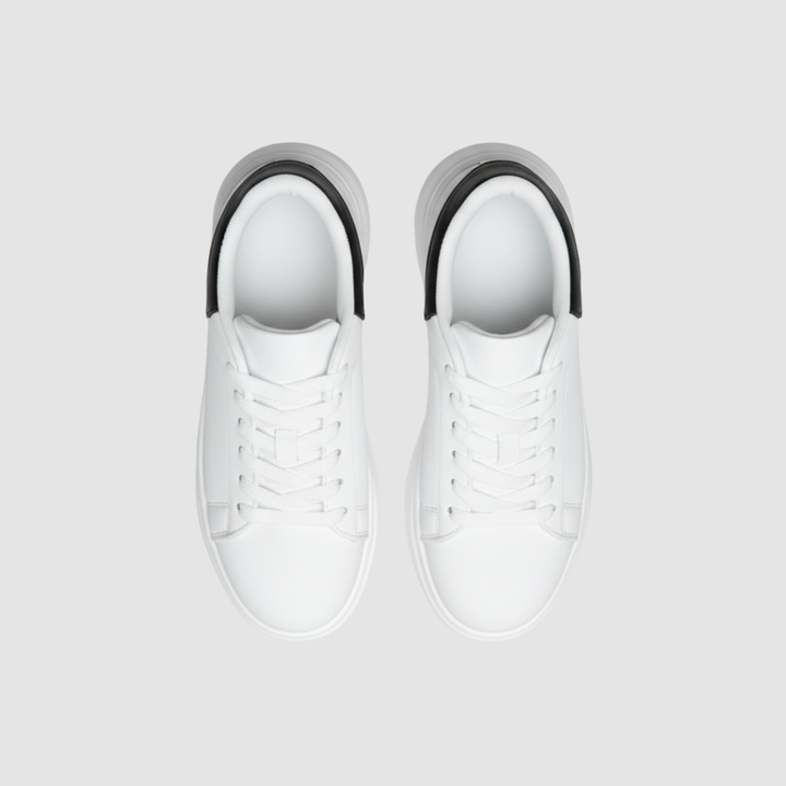 Scarpe da donna con lacci bianchi